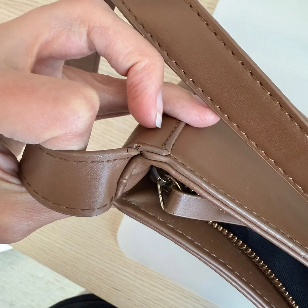 Brown Women's Shoulder Bag - Picture 8 of 11